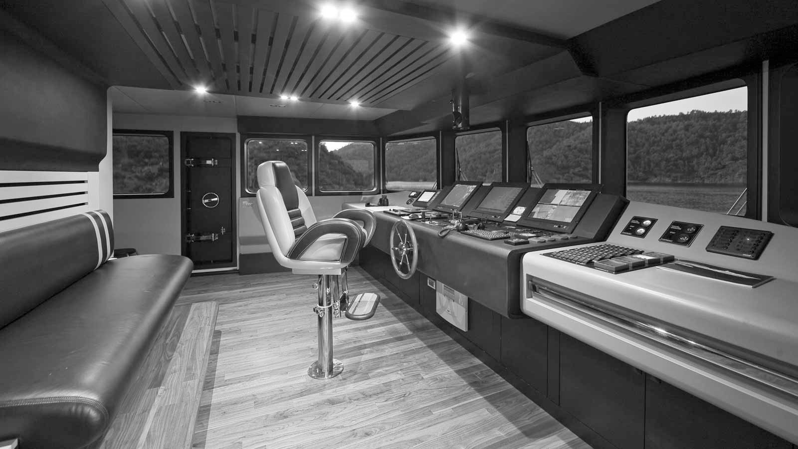 yacht construction steel Cobra Yachts